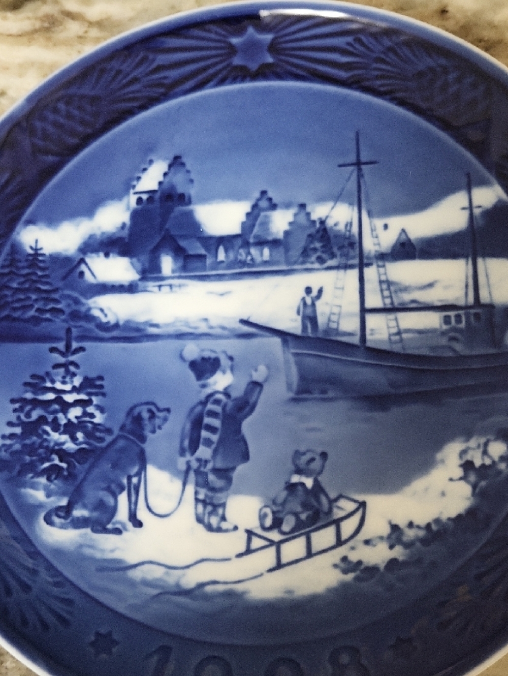 Royal Copenhagen Decorative Wall Plate 1998 - Picture 3 of 5